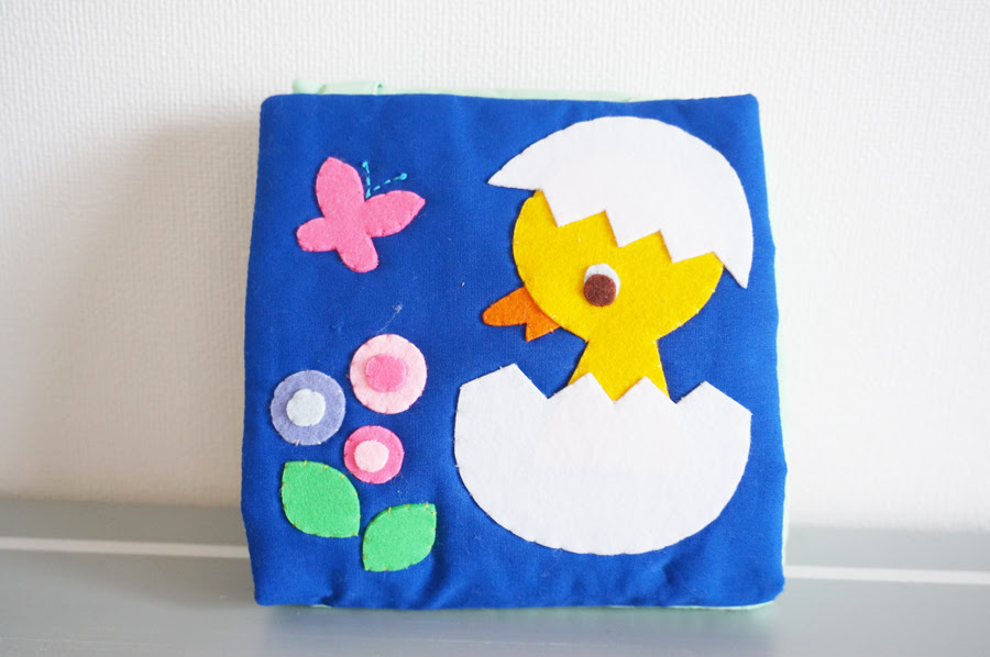 フェリシモ クチュリエのレトロでかわいい仕掛け布絵本キット あけてみよう 育児ネット