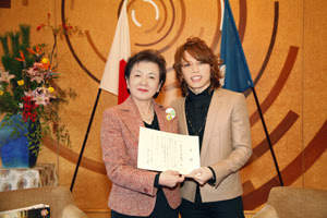 西川貴教、「イナズマロック フェス 2011」収益金の一部を滋賀県と草津市に寄付