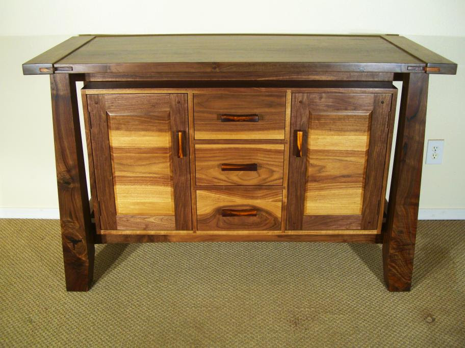 Correa Wood Works | Craftsman furniture featuring full integral