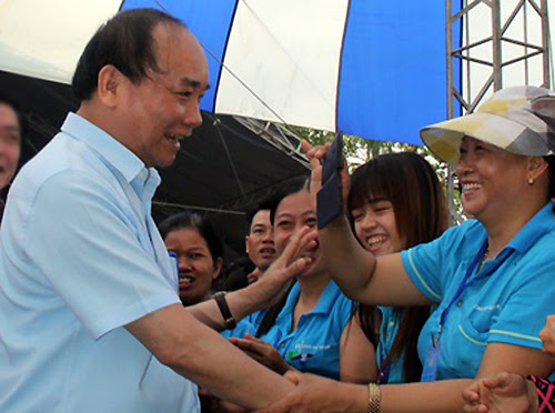 thu-tuong-nguyen-xuan-phuc-noi-chuyen-voi-3000-cong-nhan