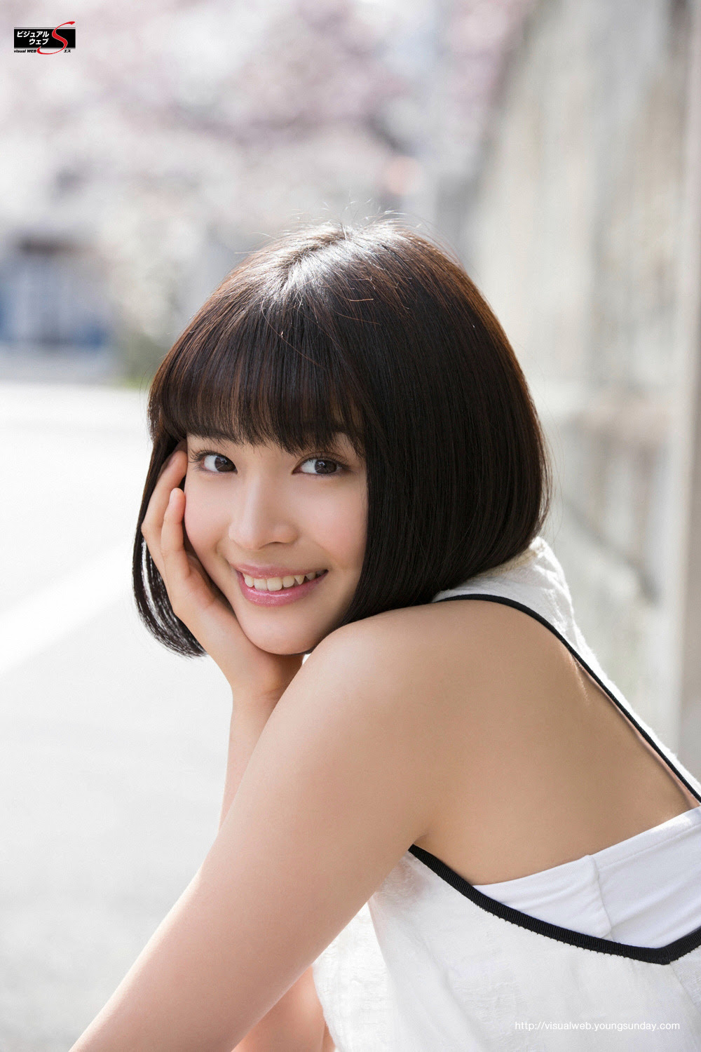 ほんわか笑顔の愛らしい女優として活躍中の広瀬すずの高画質画像 壁紙を集めました 写真まとめサイト Pictas