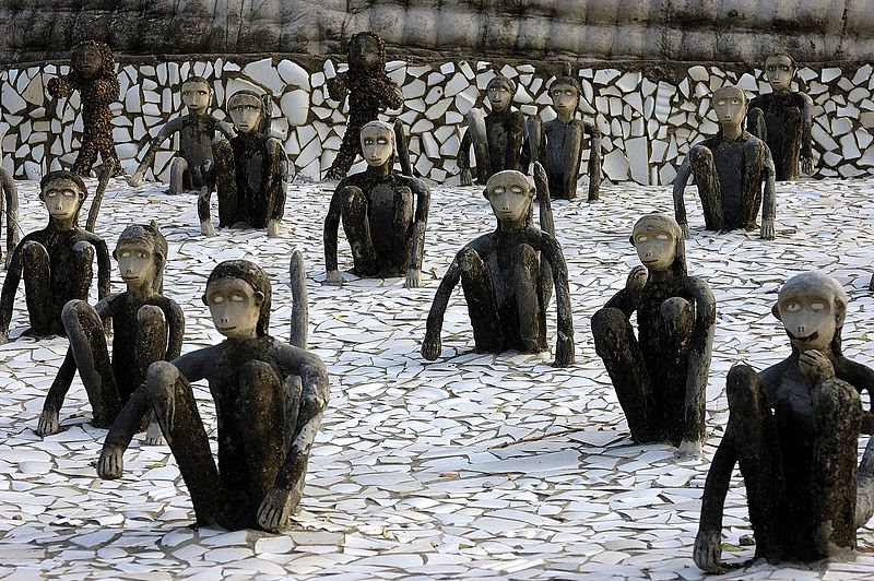 nek chand, rock garden monkeys