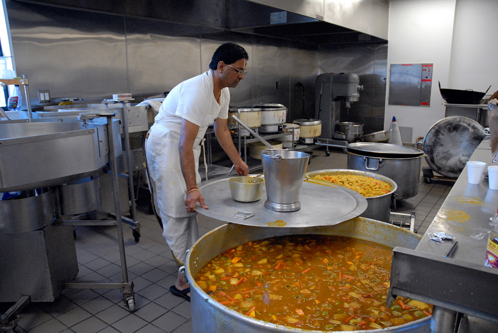 Food & Spirituality: Serving Up a Holy Feast at the Shiva-Vishnu Temple | Bay Area Bites | KQED Food