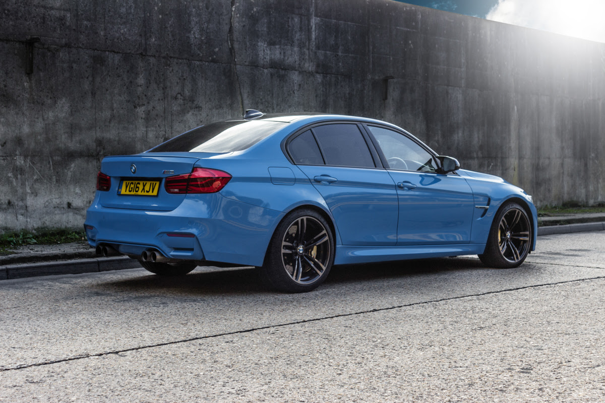 A True Performaer Winter Fun In The Bmw M Mr Goodlife