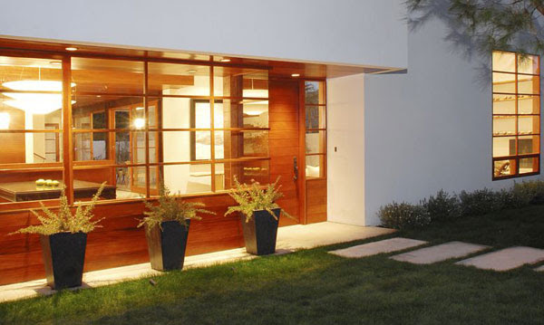Modern Beach House with Wooden Interior