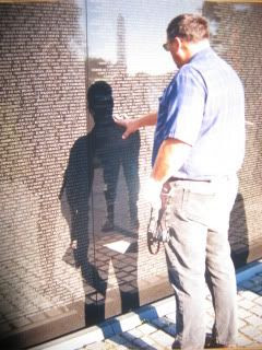 veteran,dad,vietnam memorial,war,vietnam