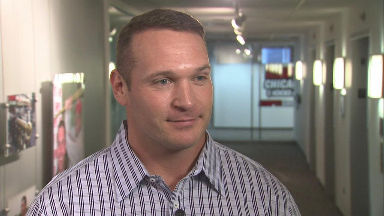 Brian Urlacher Has Hair Abc7chicagocom