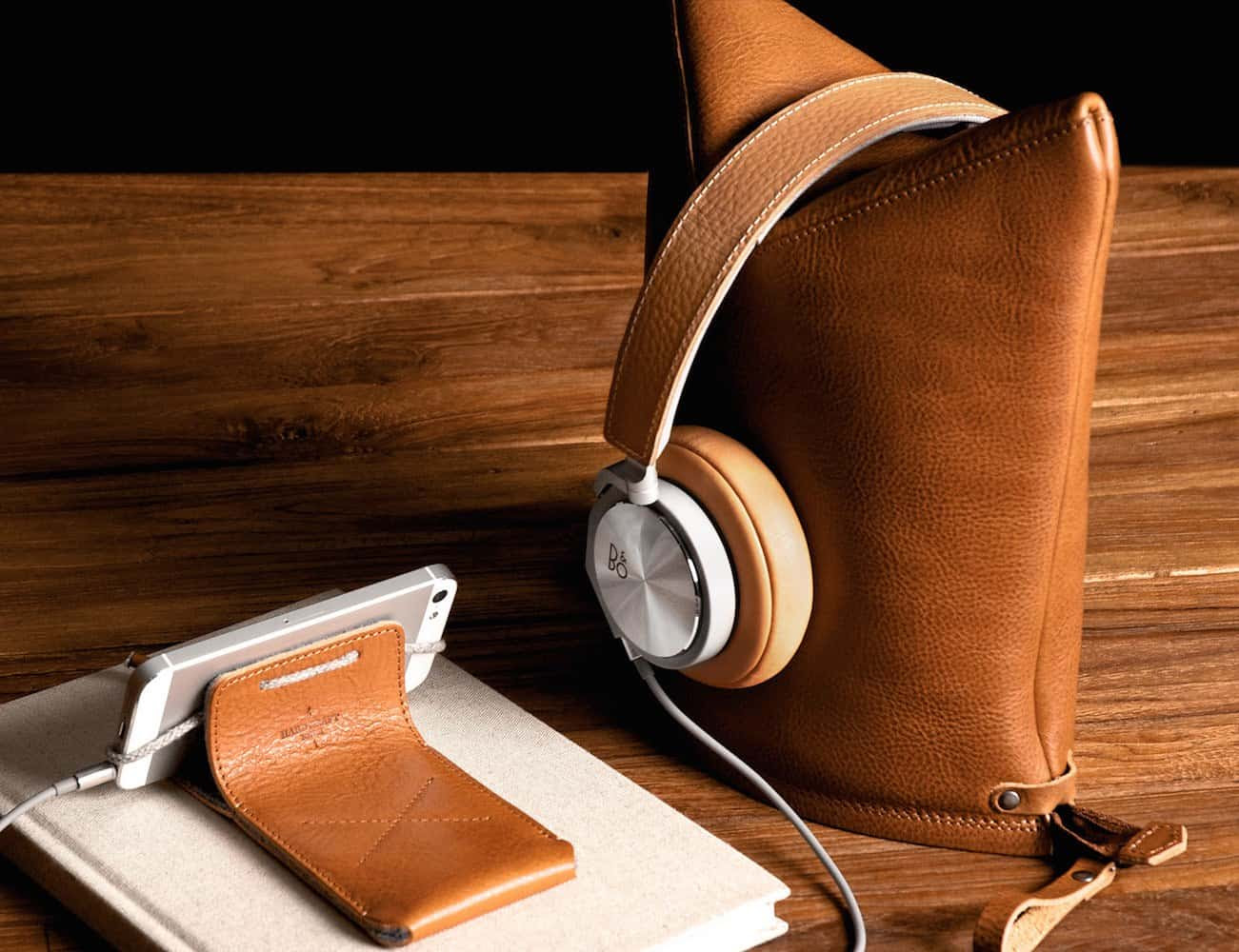 Hold The Phone: The 15 Best Headphone Stands