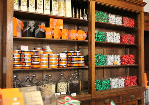 una libreria cioccolatosa tricolore