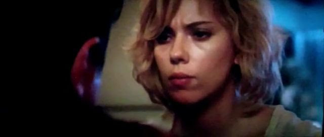 Screen Shot Of Lucy (2014) English Movie 300MB Short Size PC Movie