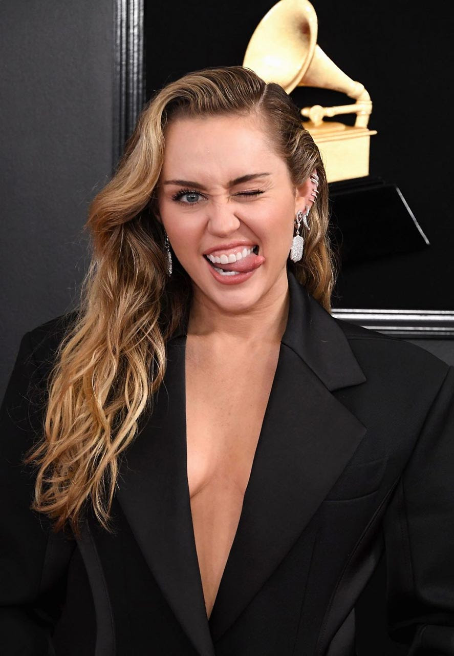 Miley Cyrus Braless for Grammy Awards 2019 - Scandal Planet