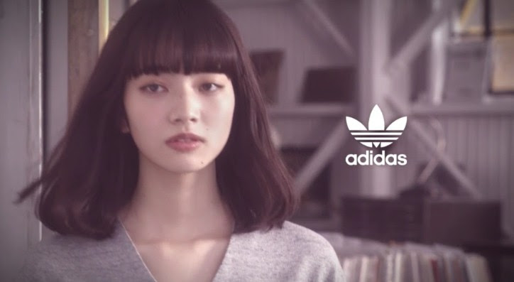 Abcマートcmの女性は誰 ヘッドフォン姿の小松菜奈さんはモデル ケンブロ