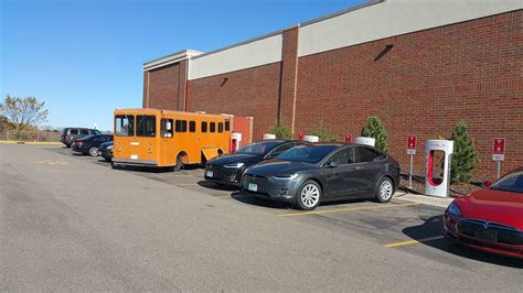 tesla motors    recruit students