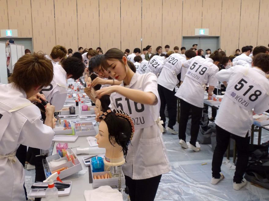高津理容美容専門学校 H B News