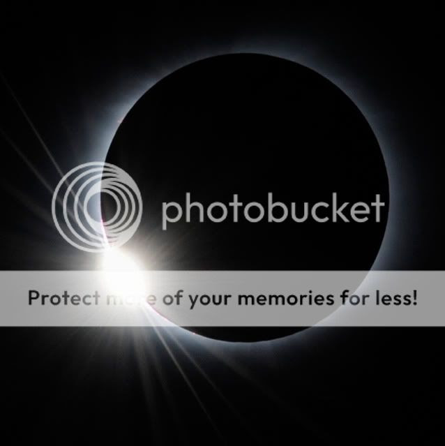 http://i498.photobucket.com/albums/rr345/bubuakampiun/gerhana.jpg