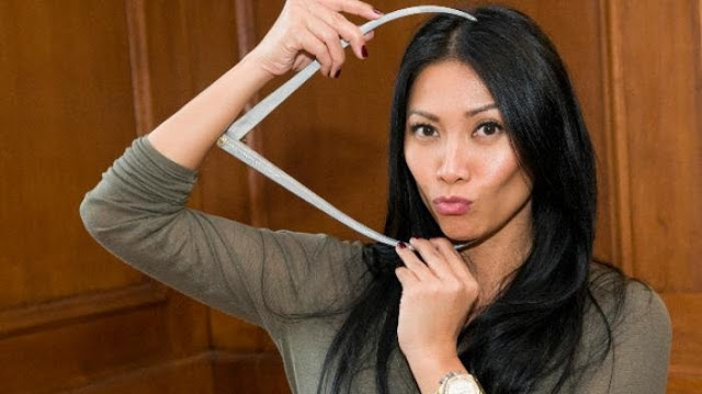 Parah, Anggun Sebut Orang yang Anti LGBT Sebagai Orang Dungu