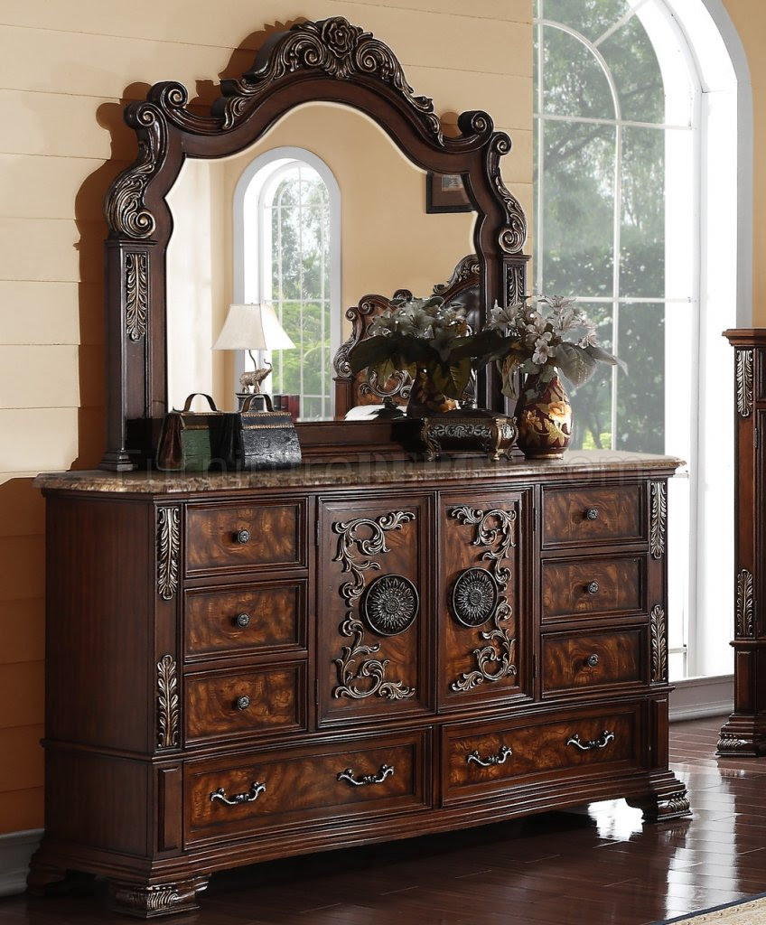 Santa Monica Traditional 5Pc Bedroom Set w/Options