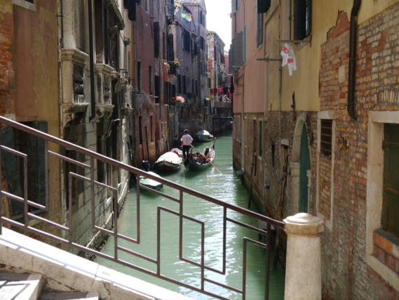 ヴェネチア半日散策とイタリアの朝食 ヨーロッパ湖畔の町を巡る旅 Gw２人旅