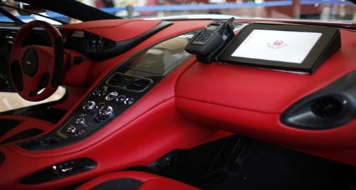 فيديو : لأول مرة داخل جراج سيارات شرطة دبى