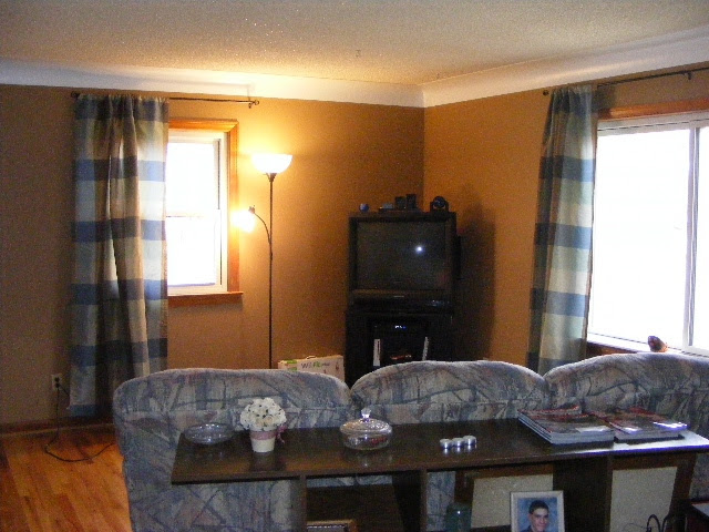living room 102 grout