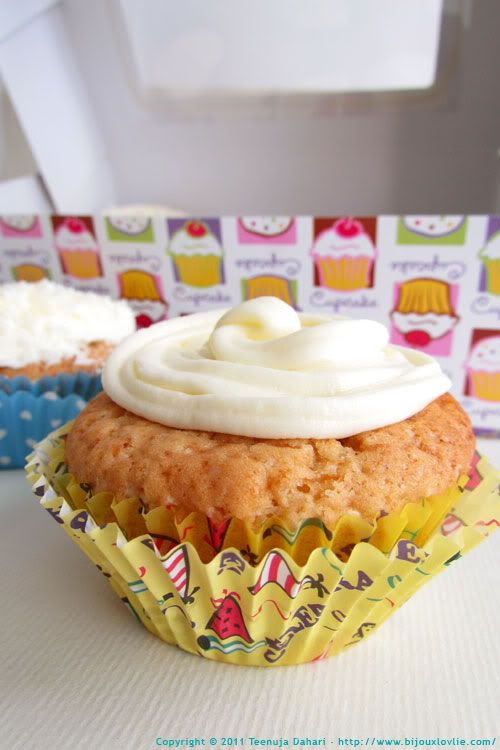 vegan coconut cupcake