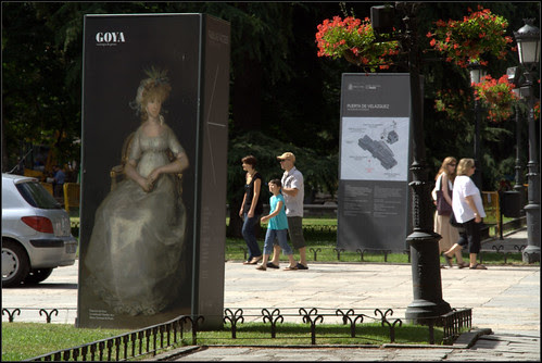 rodeando el Museo del Prado