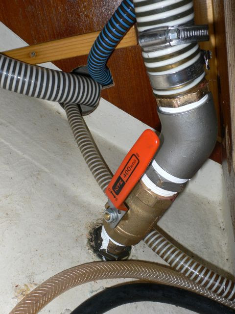 ヨットemitanの航海記 ボールバルブ交換後の後始末完成