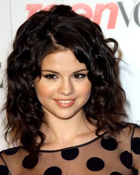selena gomez family. selena gomez family biography.