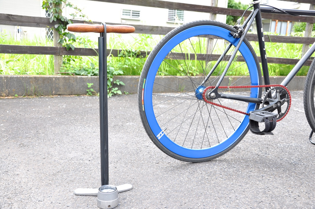 ロード クロス ピストバイクの空気の入れ方 仏式 フレンチバルブ の扱い方 むーろぐ