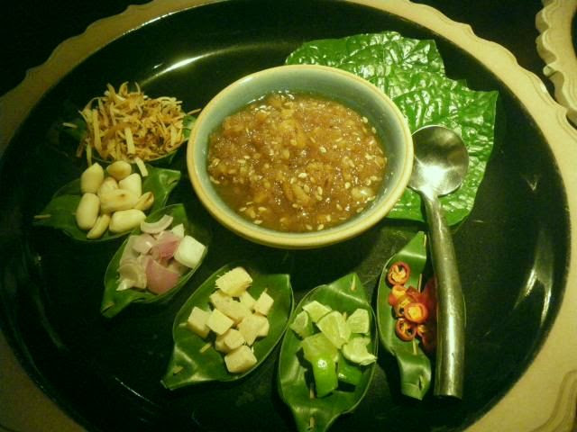 爆弾ネタ タイのハーブスナック ミャンカム の葉っぱは バイ チャップルー ハイゴショウ バイプルー キンマ ベテルリーフ ではありません 毎日カレー と タイ料理 By エスニカン