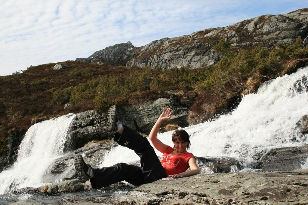 Ei hulder som forsvant i fossen, hi-hi!