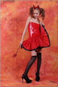 TeenModeling teenmodeling.tv / TMTV - Violette - Little ...