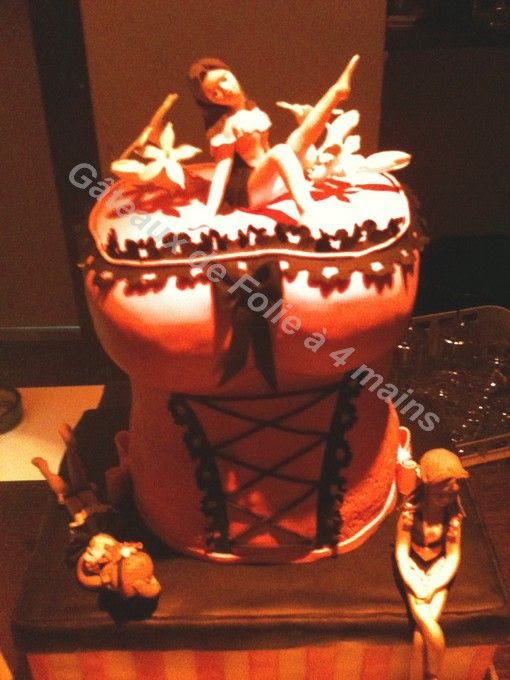 Gateau Esprit Pin Up Glamour Les Gateaux Creatifs De Val
