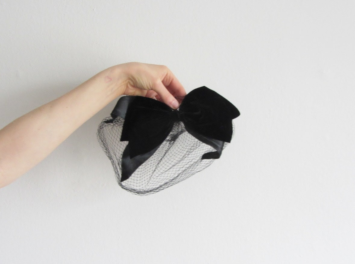 velvet bow half hat . 1960 tulle fascinator .sale - DOTTO