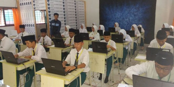 Sebanyak 66 Peserta Mengikuti UNBK SMP IT Raudhatul Ulum 