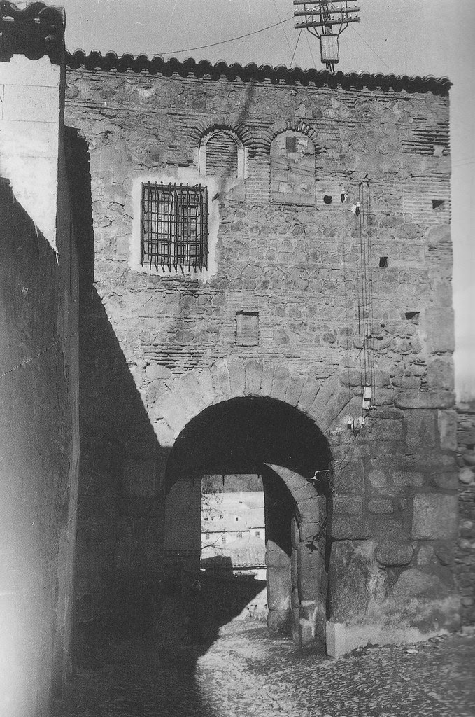 Puerta de Valmardón de Toledo a inicios del siglo XX