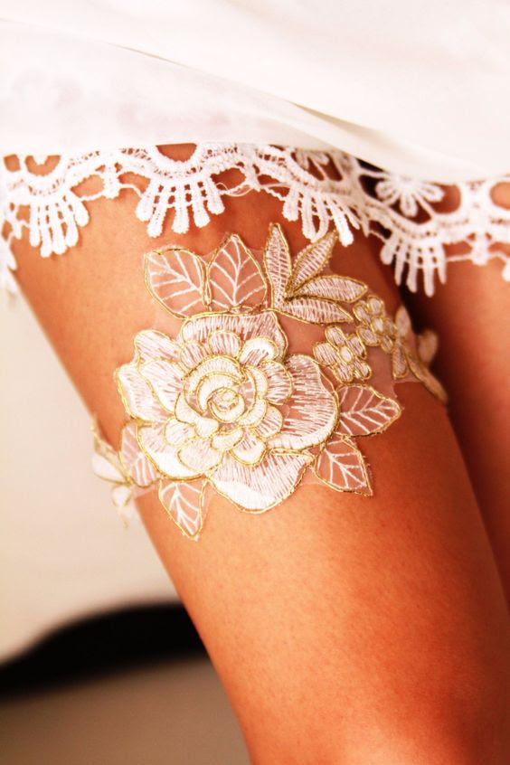 20 Fabulous Lace Wedding Garter Ideas That You Cannot Say ...