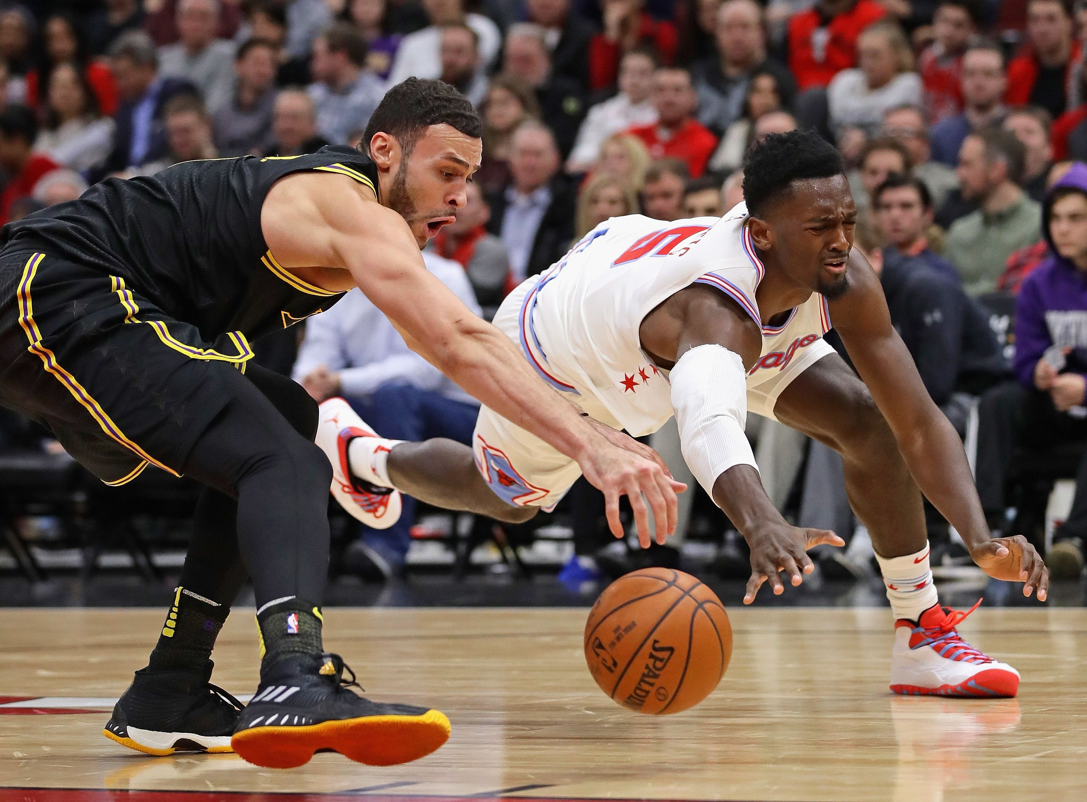 Chicago Bulls lose a tough game against the Lakers