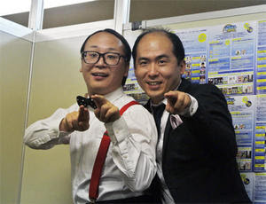 よしもとニュースセンター 会場に響き渡る ぺっぺっぺっ 本家 斎藤さんと 斎藤さんゲーム を楽しむフリーライブ開催