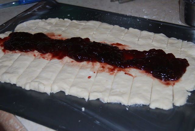 raspberry cream cheese coffee cake