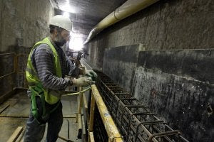 El metro se niega a revisar el proyecto para llegar al Centro
