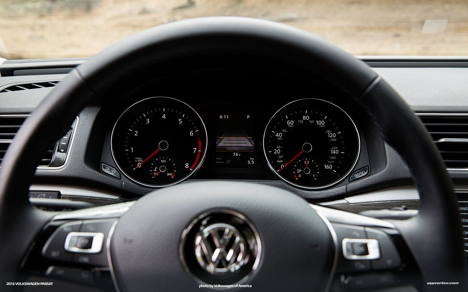2016-volkswagen-passat-396