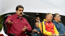 
Venezuela Präsident Nicolas Maduro spricht mit Mitgliedern der konstituierenden Versammlung in Caracas