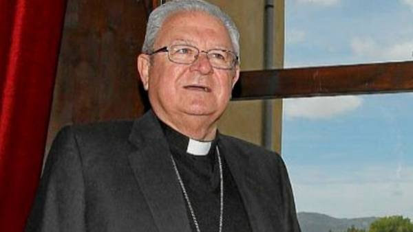 El ex obispo de la diócesis de Mallorca, Javier Salinas.