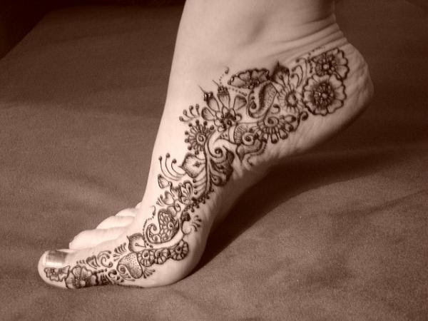 photo from henna tattoo body art