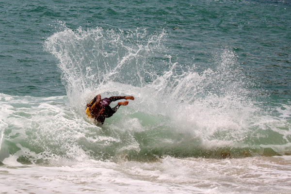pe05 copy Puerto Escondido   Mexicos No. 1 surf spot