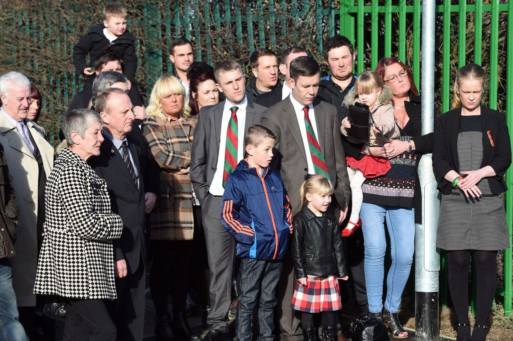 Mayor Ray Mallon addresses Cpl Roberts's family and friends who attended the unveiling