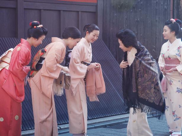 了解这10点 去日本穿和服街拍让你美得正确且惊艳 教育资讯 娱乐新闻网