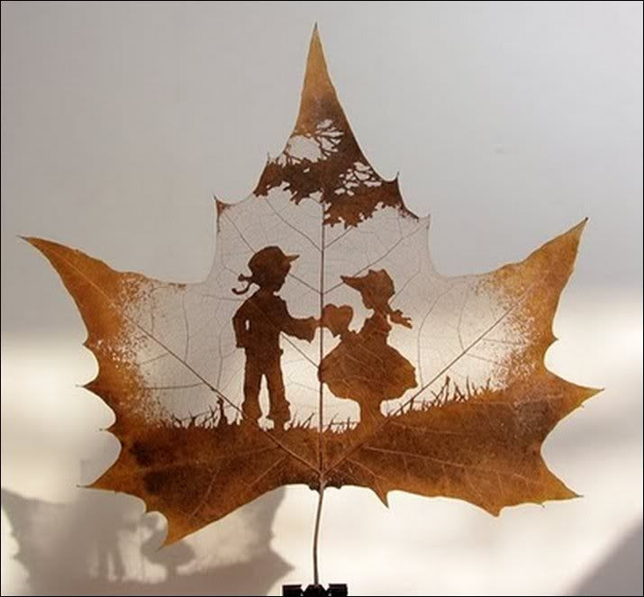 http://i1127.photobucket.com/albums/l624/jexgill/Leaf%20Carving/leaf-carving04.jpg