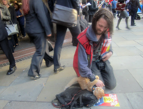 James & Bob the Big Issue Angel Tube Cat - 8th September 2011